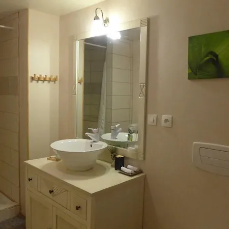 Au Repos Du Vannier Bed & Breakfast *