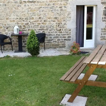 Au Repos Du Vannier Bed & Breakfast *