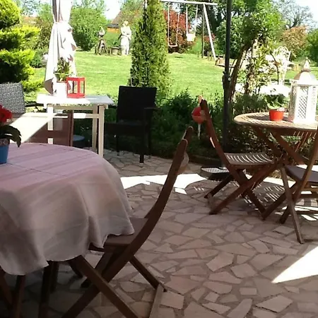Au Repos Du Vannier Bed & Breakfast