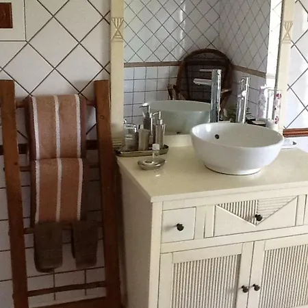 Au Repos Du Vannier Bed & Breakfast