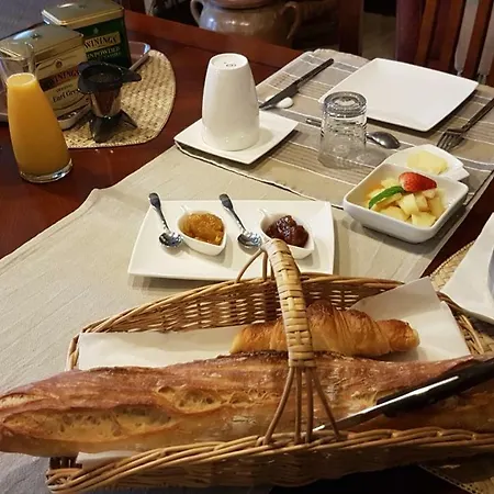 Au Repos Du Vannier Bed & Breakfast *